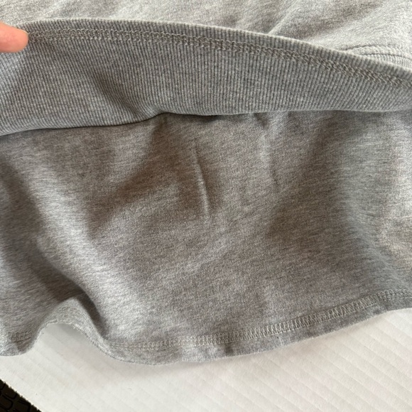 Nanette Lepore Heather Gray Cut Out Twist Women's Blouse Size Medium - Picture 8 of 10